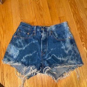 Size 26 Levi’s Shorts